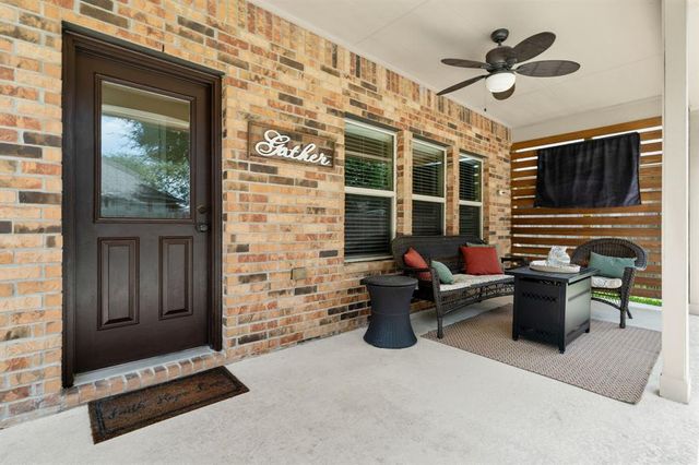 147 Meadow Valley Drive, Conroe, TX 77384