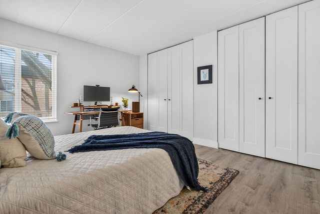 1041 N Mill Street 203, Naperville, IL 60563