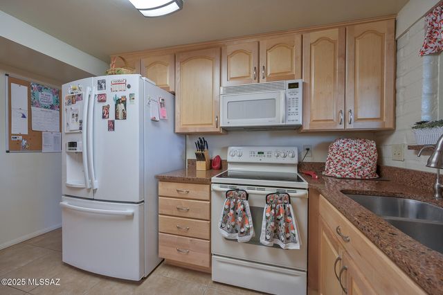 957 N Miller Drive, Tucson, AZ 85710