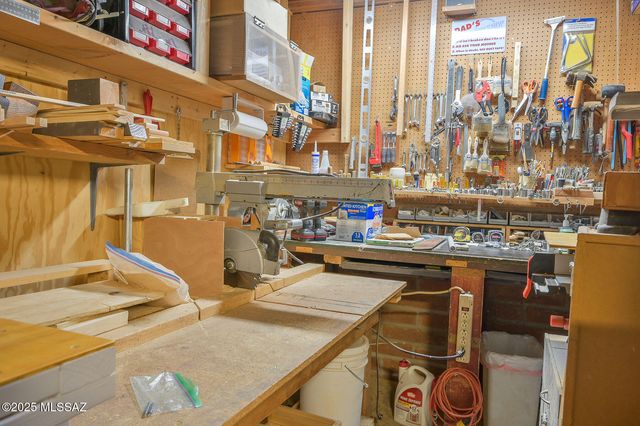 957 N Miller Drive, Tucson, AZ 85710