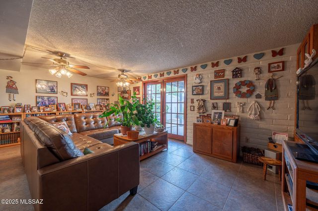 957 N Miller Drive, Tucson, AZ 85710