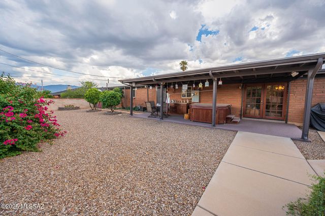 957 N Miller Drive, Tucson, AZ 85710