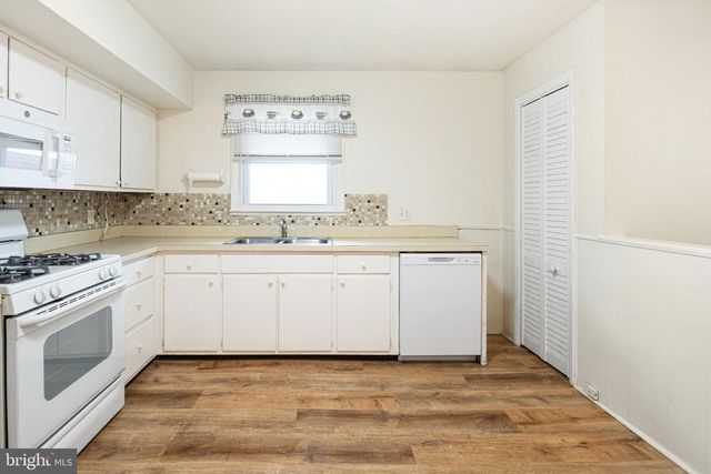 21 DAWES DR, Newark, DE 19702