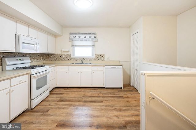 21 DAWES DR, Newark, DE 19702