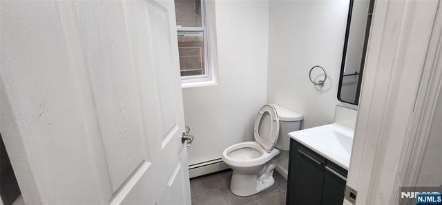 326 Broad Avenue, Palisades Park, NJ 07650
