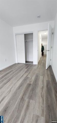 326 Broad Avenue, Palisades Park, NJ 07650