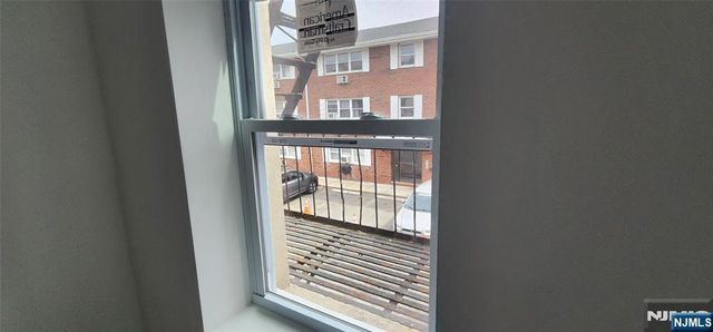 326 Broad Avenue, Palisades Park, NJ 07650