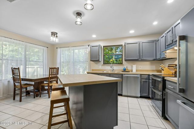 1476 RIVERGATE Drive, Jacksonville, FL 32223