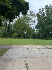 233 Arch Street, Akron, OH 44304