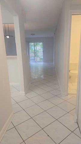4111 Stirling Road 406, Dania Beach, FL 33314