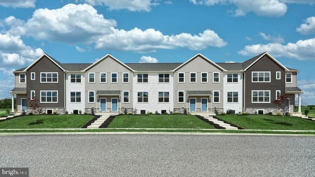 79 N CONIFER DR, Elizabethtown, PA 17022