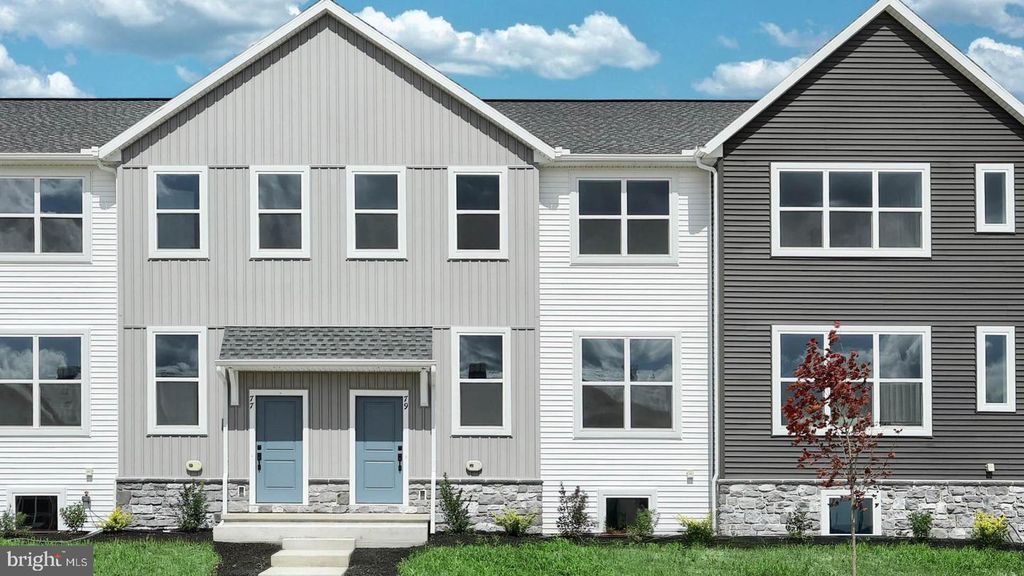 79 N CONIFER DR, Elizabethtown, PA 17022