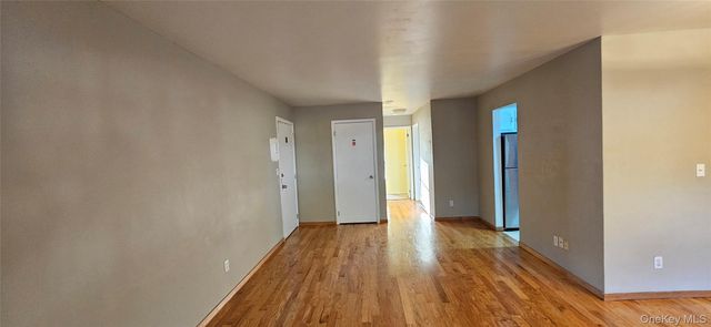 276 Parkside Drive, Suffern, NY 10901