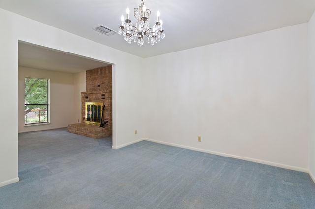 1702 Susan Dr, Kerrville, TX 78028