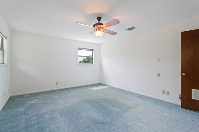 1702 Susan Dr, Kerrville, TX 78028