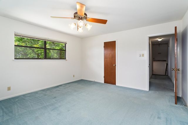 1702 Susan Dr, Kerrville, TX 78028