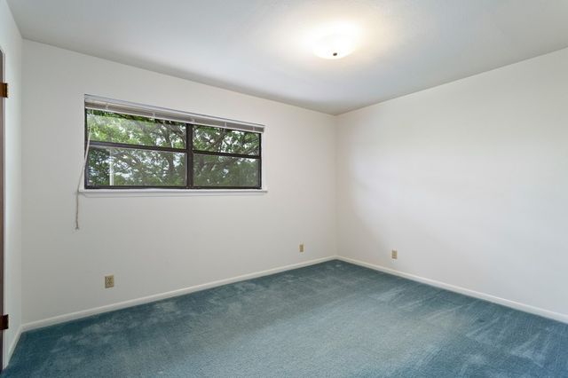 1702 Susan Dr, Kerrville, TX 78028