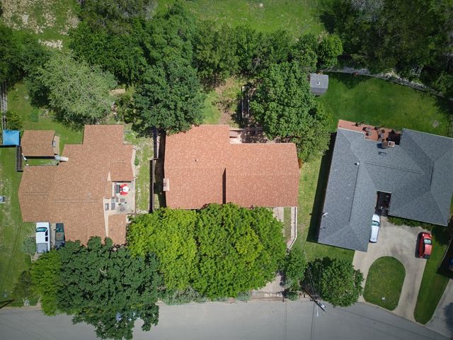 1702 Susan Dr, Kerrville, TX 78028