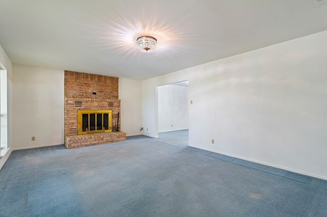 1702 Susan Dr, Kerrville, TX 78028