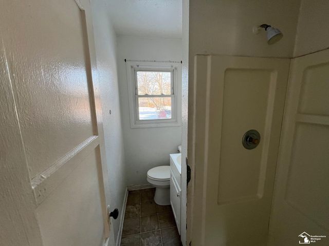 1260 E 5th Street, Monroe, MI 48161