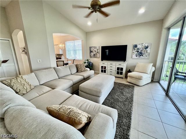 3020 Meandering WAY 201, Fort Myers, FL 33905