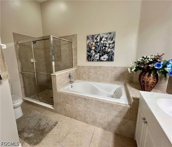 3020 Meandering WAY 201, Fort Myers, FL 33905