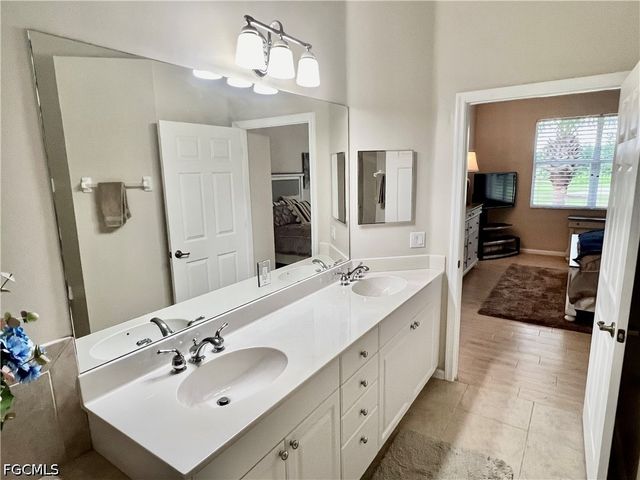 3020 Meandering WAY 201, Fort Myers, FL 33905