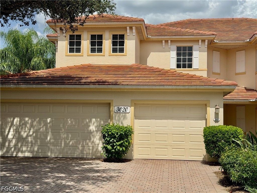 3020 Meandering WAY 201, Fort Myers, FL 33905