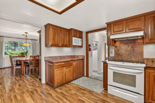 1360 Jaynes Drive, Grants Pass, OR 97527