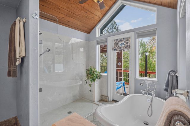 1360 Jaynes Drive, Grants Pass, OR 97527