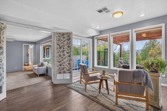 1360 Jaynes Drive, Grants Pass, OR 97527