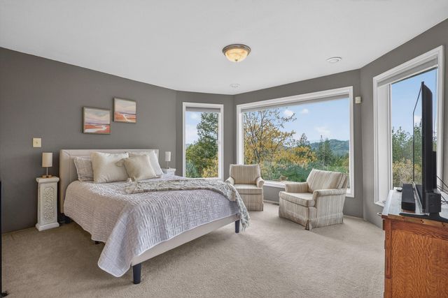 1360 Jaynes Drive, Grants Pass, OR 97527