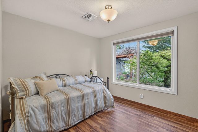 1360 Jaynes Drive, Grants Pass, OR 97527