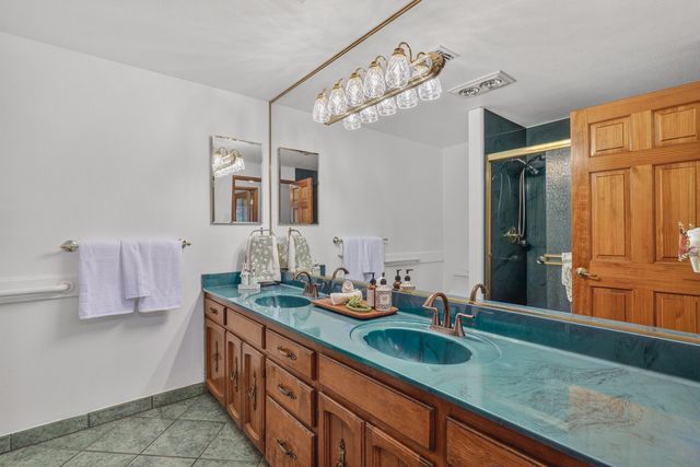 1360 Jaynes Drive, Grants Pass, OR 97527