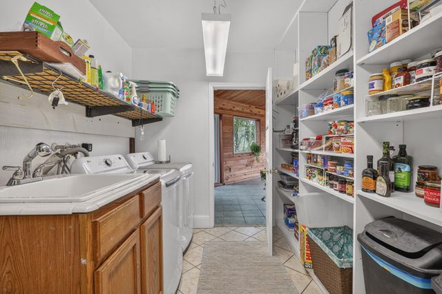 1360 Jaynes Drive, Grants Pass, OR 97527