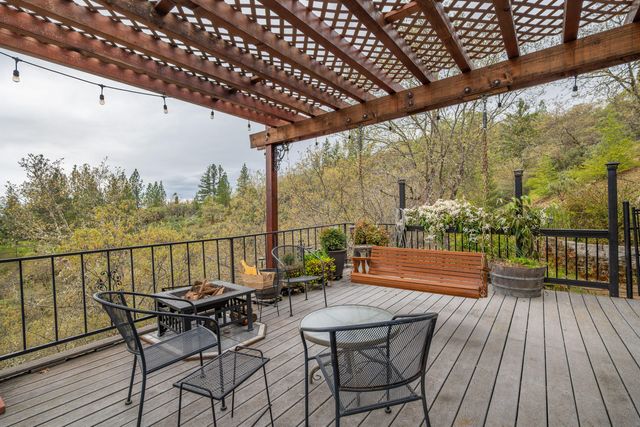 1360 Jaynes Drive, Grants Pass, OR 97527