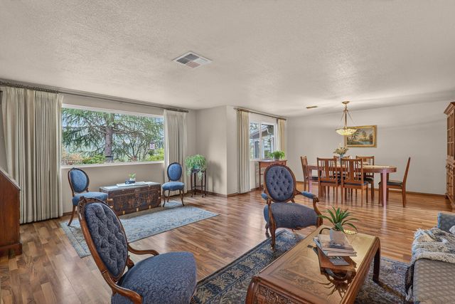 1360 Jaynes Drive, Grants Pass, OR 97527