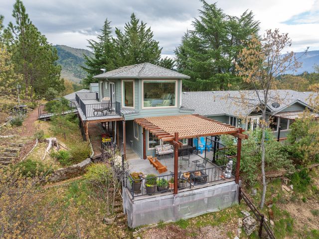 1360 Jaynes Drive, Grants Pass, OR 97527