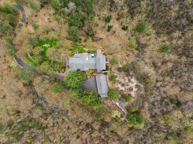 1360 Jaynes Drive, Grants Pass, OR 97527