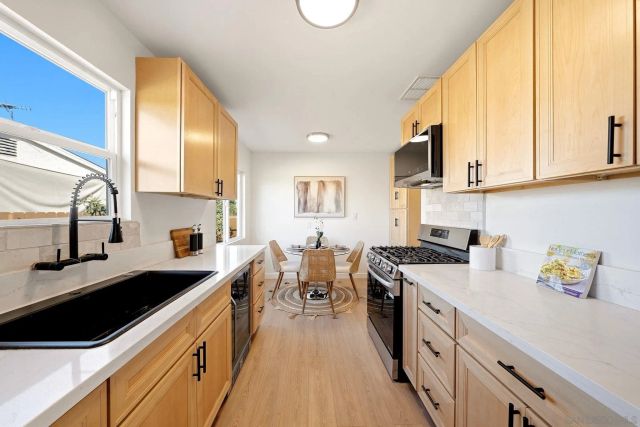 7480 Baltic, San Diego, CA 92111