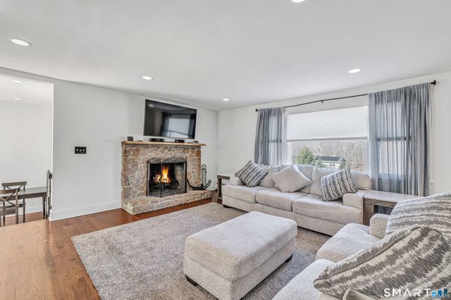 337 Thompson Street, East Haven, CT 06512