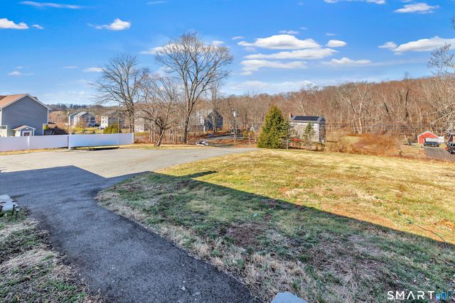 337 Thompson Street, East Haven, CT 06512