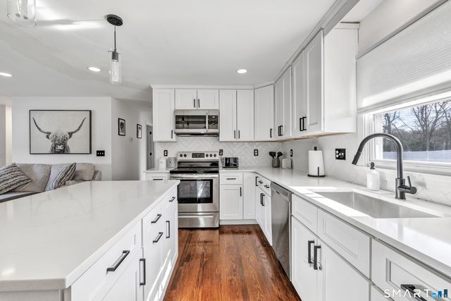 337 Thompson Street, East Haven, CT 06512