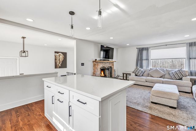 337 Thompson Street, East Haven, CT 06512