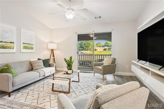 7519 Triwoods Drive K, Shrewsbury, MO 63119