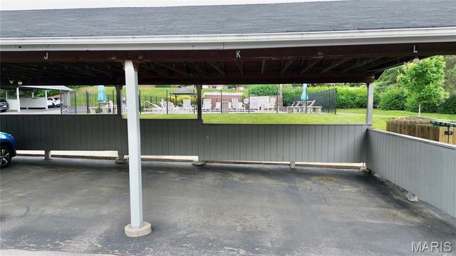 7519 Triwoods Drive K, Shrewsbury, MO 63119