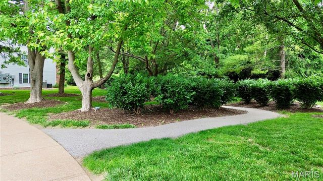 7519 Triwoods Drive K, Shrewsbury, MO 63119
