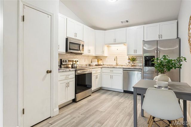 7519 Triwoods Drive K, Shrewsbury, MO 63119