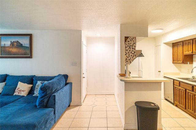 10202 Forum Park Drive 211, Houston, TX 77036