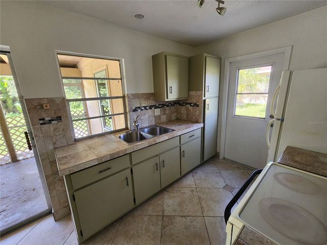 1225 ARMSDALE AVENUE, Port Charlotte, FL 33948